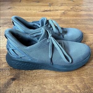 Kizik Athens Hands Free Slip On Sneakers Graphite Gray Womens Size 8.5